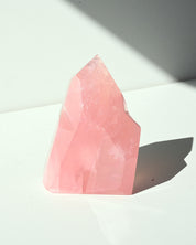Rose Quartz Freeform 543g - Front View