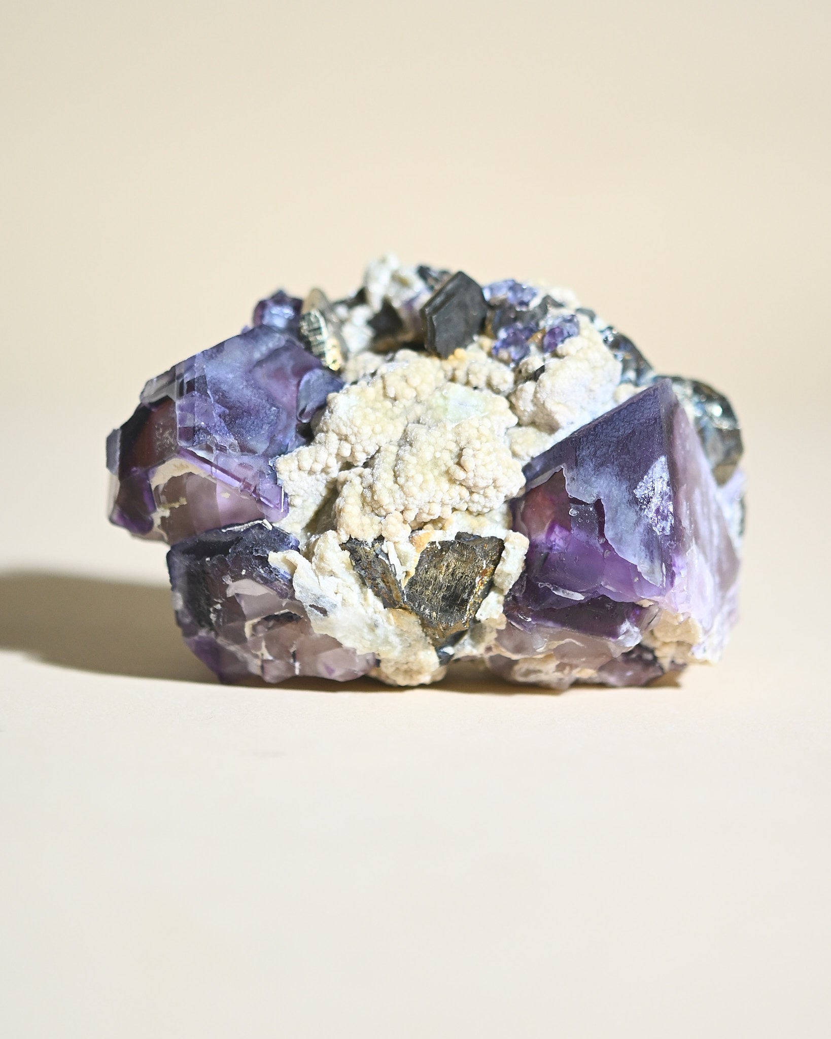 Fluorite with Pyrrhotite and Muscovite | Lindao Deposit | Inner Mongolia