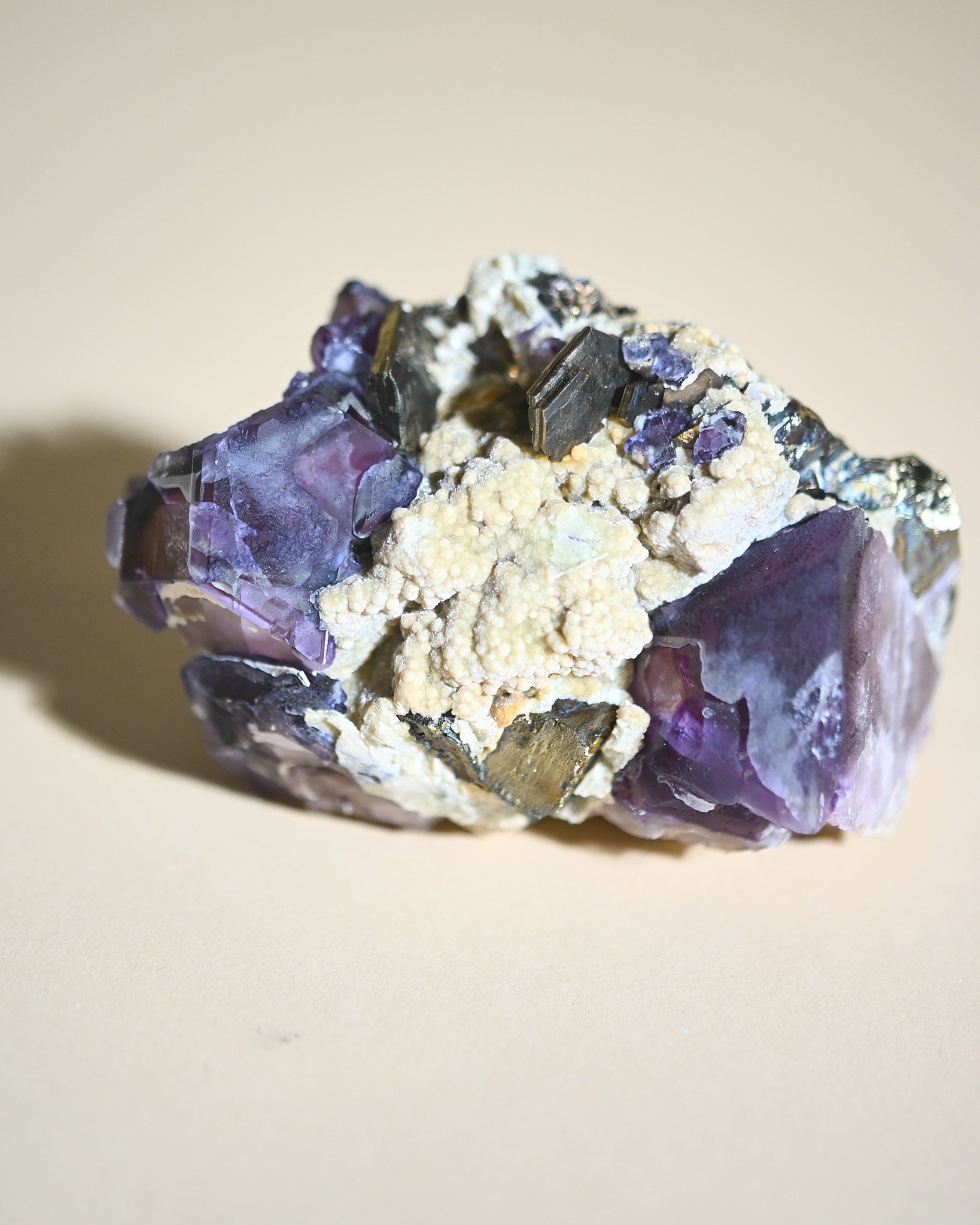 Fluorite with Pyrrhotite and Muscovite | Lindao Deposit | Inner Mongolia