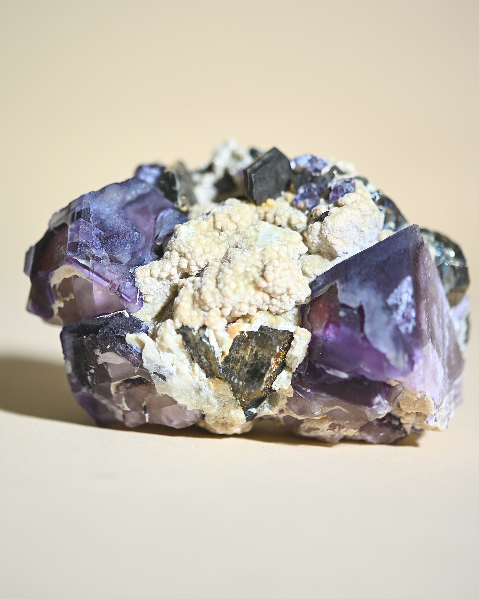 Fluorite with Pyrrhotite and Muscovite | Lindao Deposit | Inner Mongolia