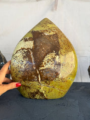 Statement green Opal Freeform Madagascar
