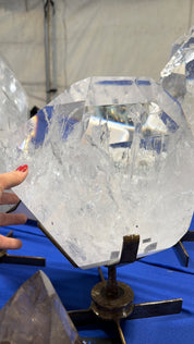 28.7 lb super clear quality Quartz on rotating stand from Brazil