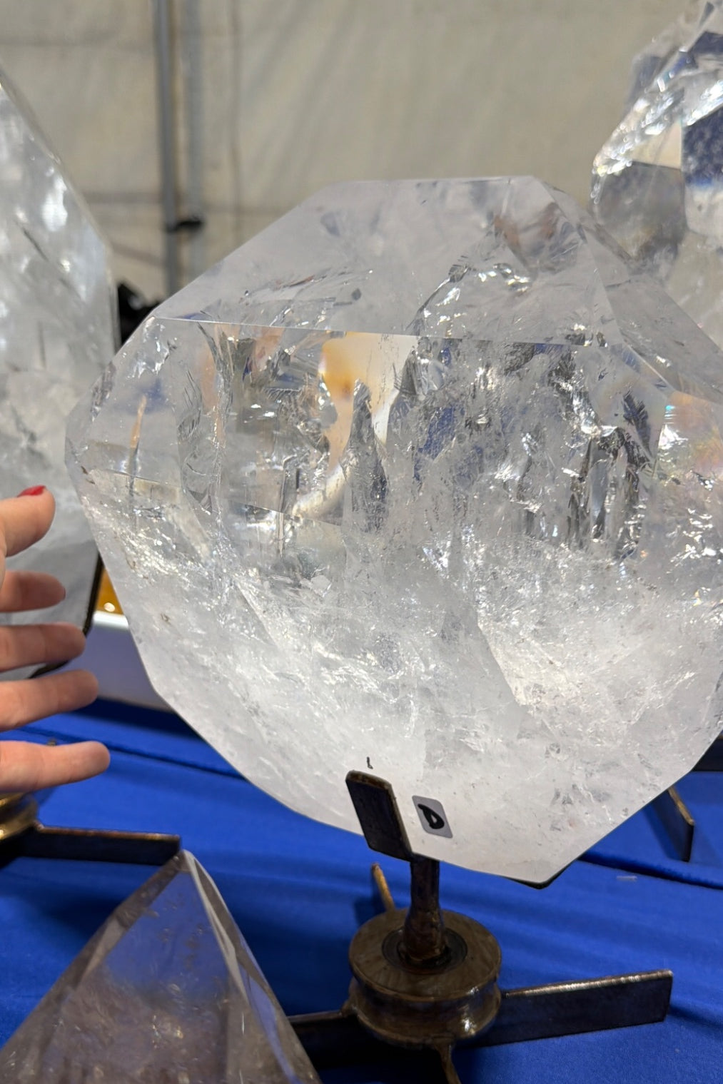 28.7 lb super clear quality Quartz on rotating stand from Brazil