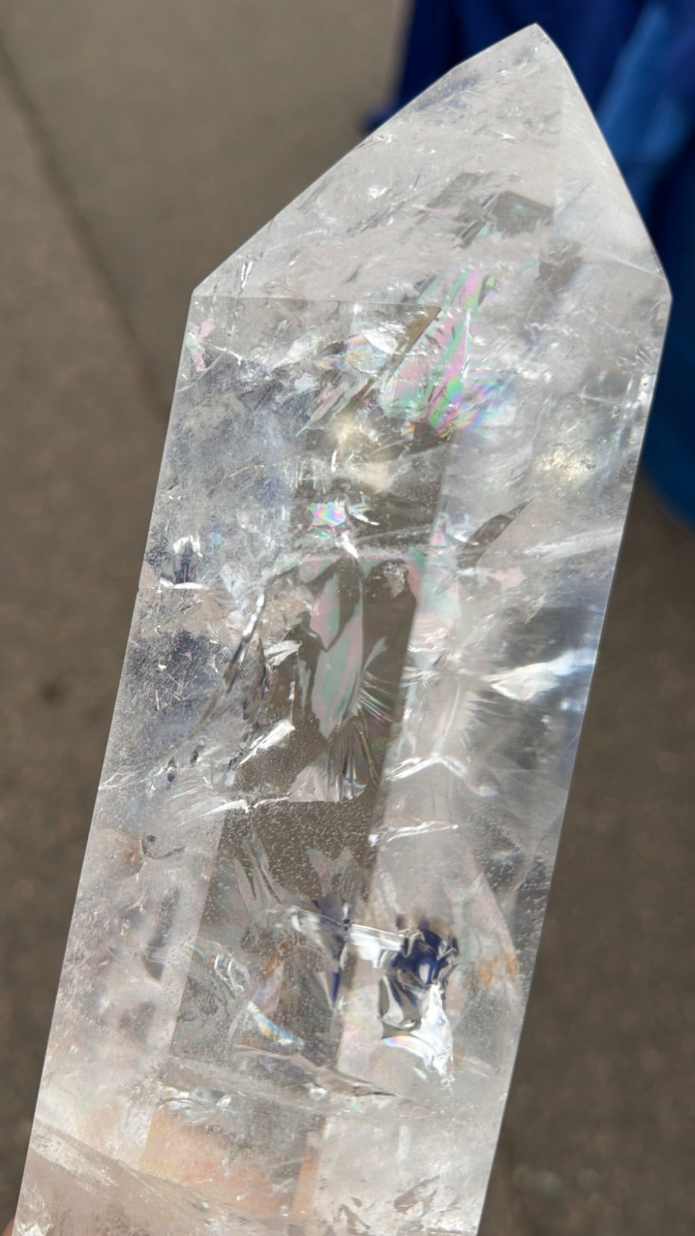 Super clear QuartZ tower w rainbows