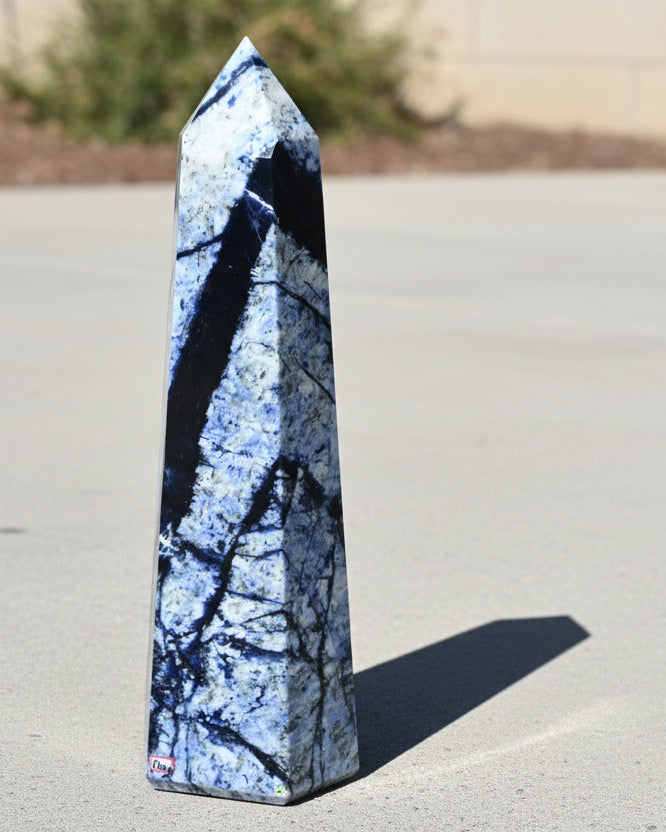 Sodalite Obelisk – Architectural Decor 265lbs (4.5 ft)