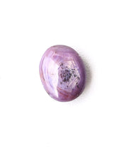 Star sapphire cabochon B showing star pattern