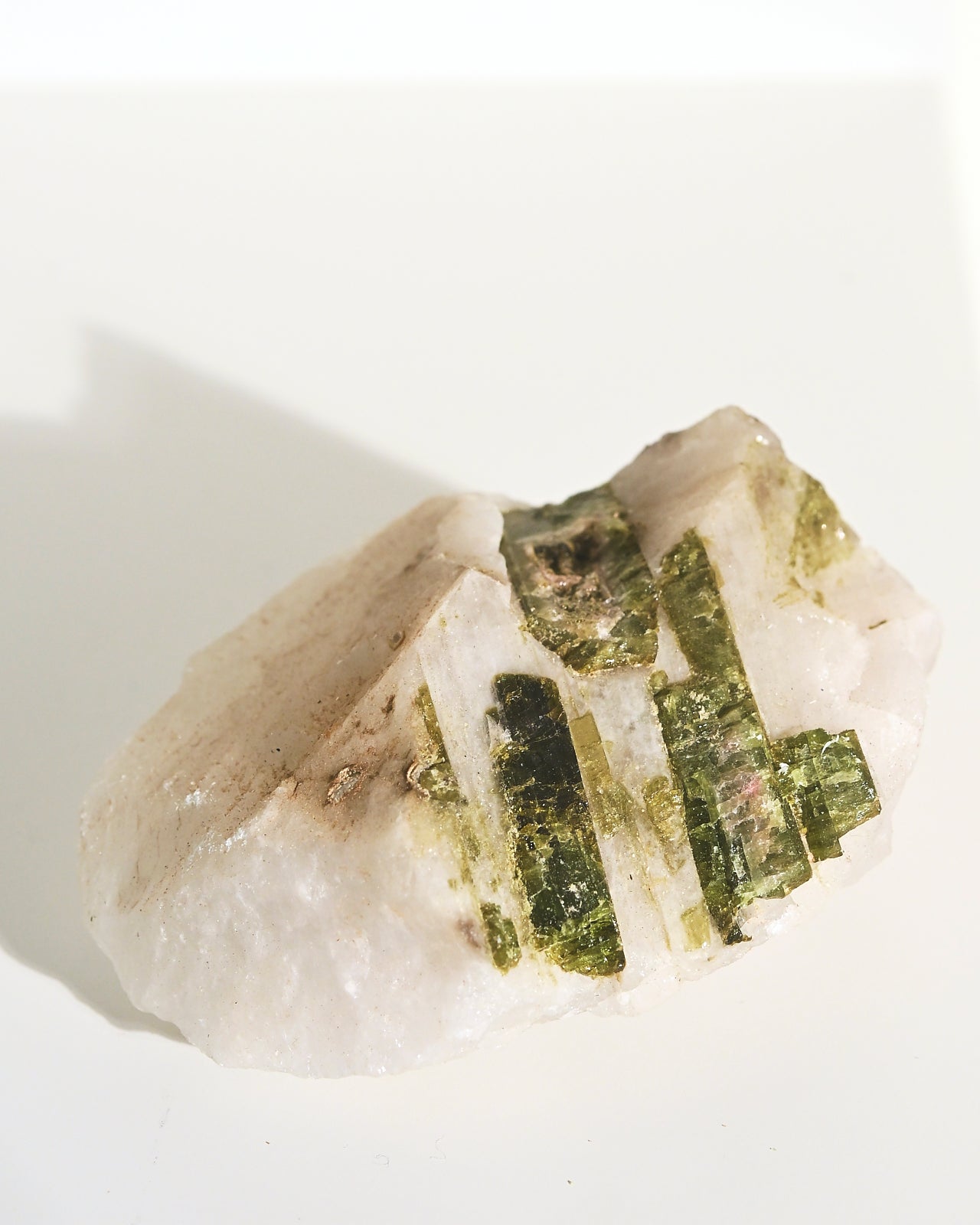 tourmaline-2403758.jpg