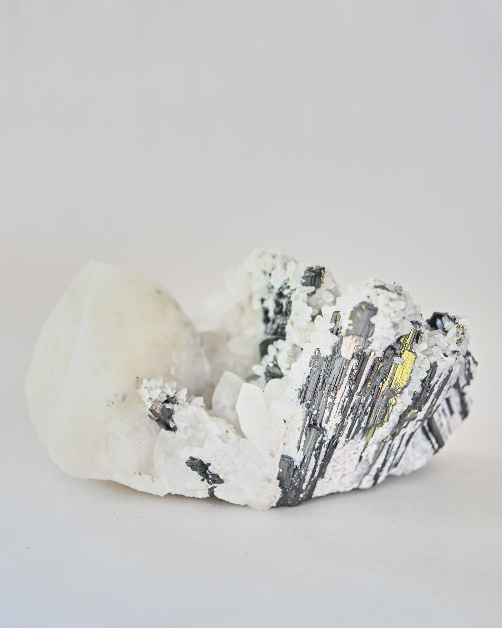 Hubnerite with Quartz 6 inch