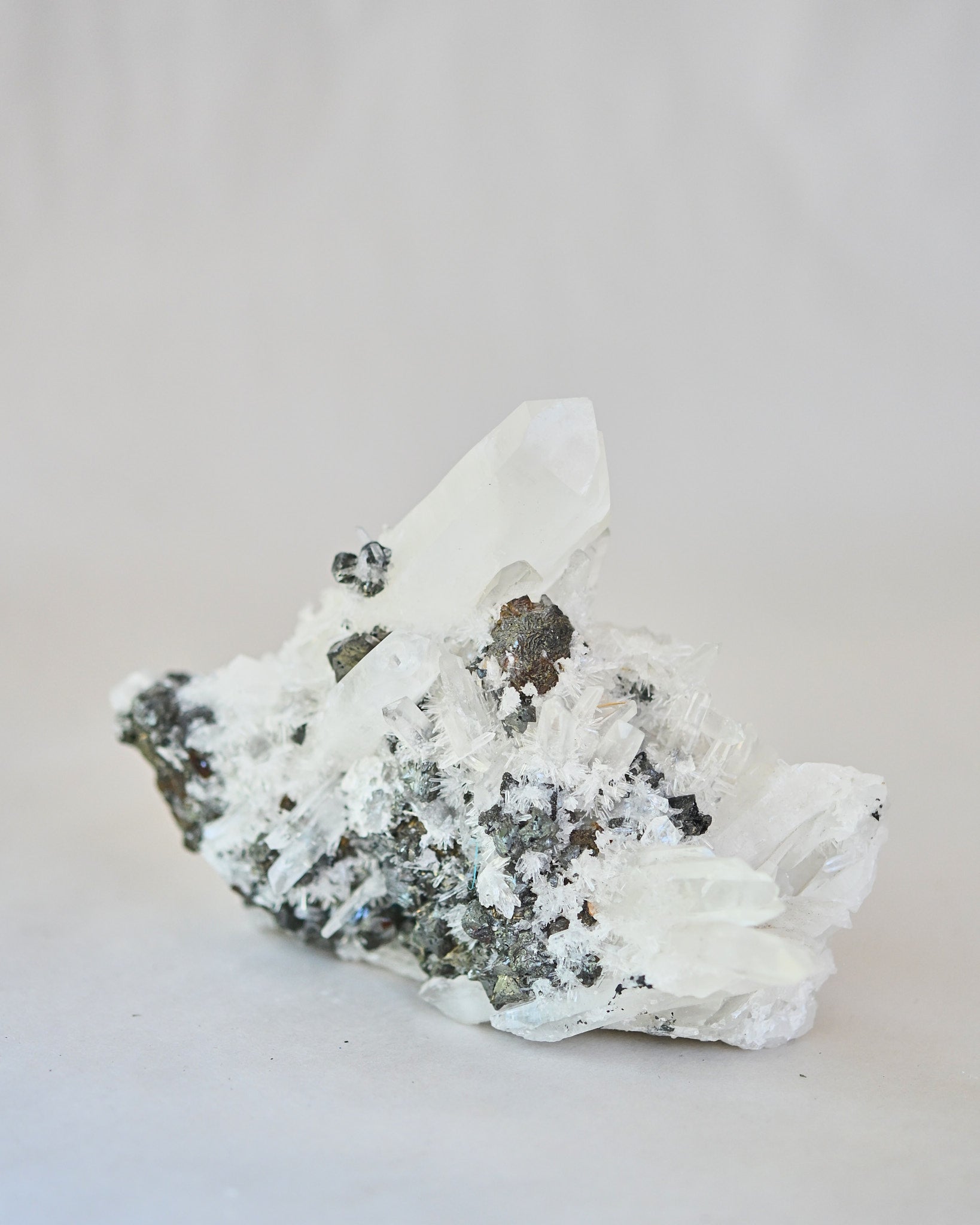 Hubnerite with Quartz 6 inch