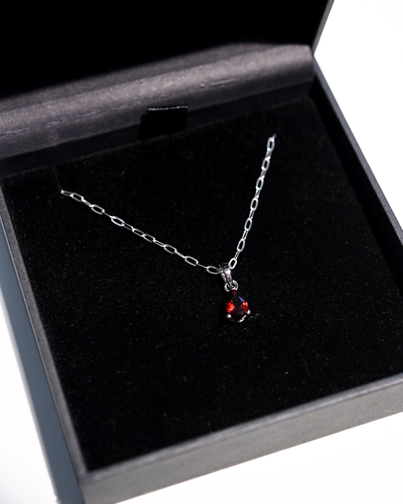 Natural red garnet sterling silver pendant detail