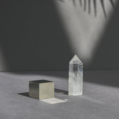 Manifest Pouch - Quartz / Pyrite Cube